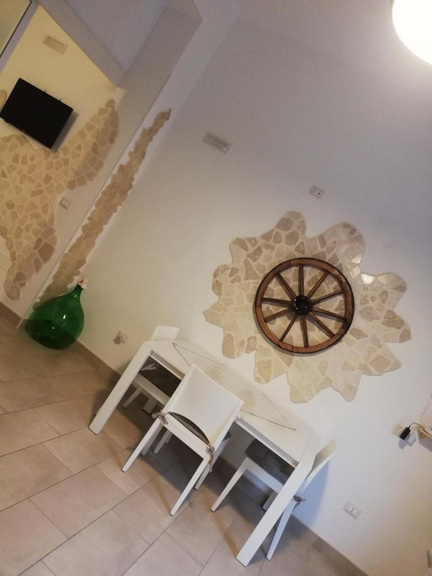 V&M Suite Con Jacuzzi Ostuni Habitación foto