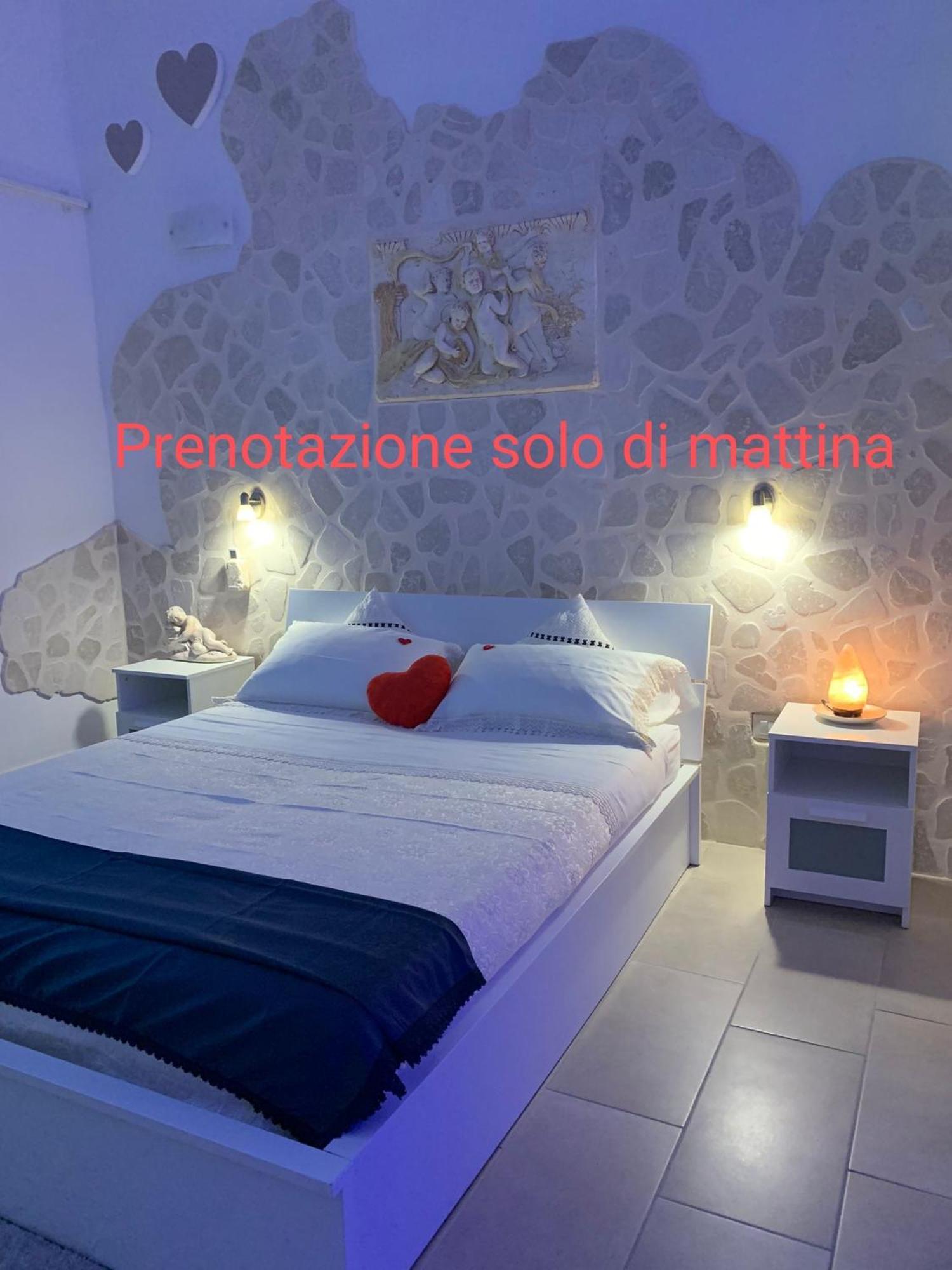 V&M Suite Con Jacuzzi Ostuni Habitación foto